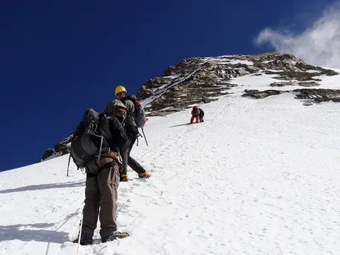 Pisang Peak Climbing